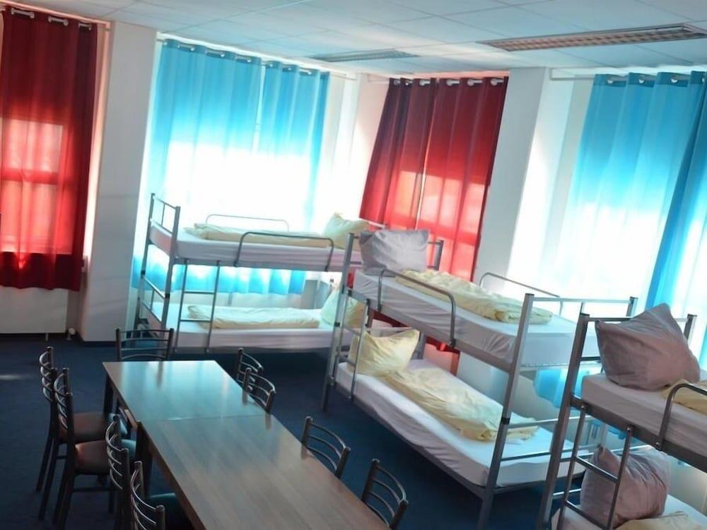 Low Budget Hostel Мюнхен Екстериор снимка