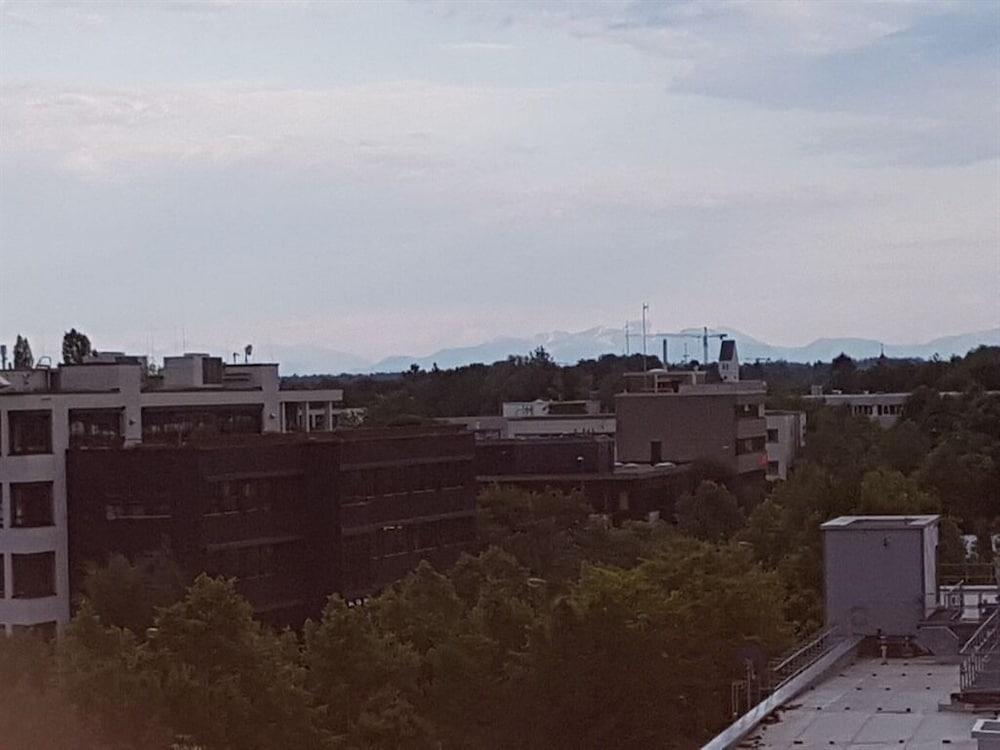 Low Budget Hostel Мюнхен Екстериор снимка