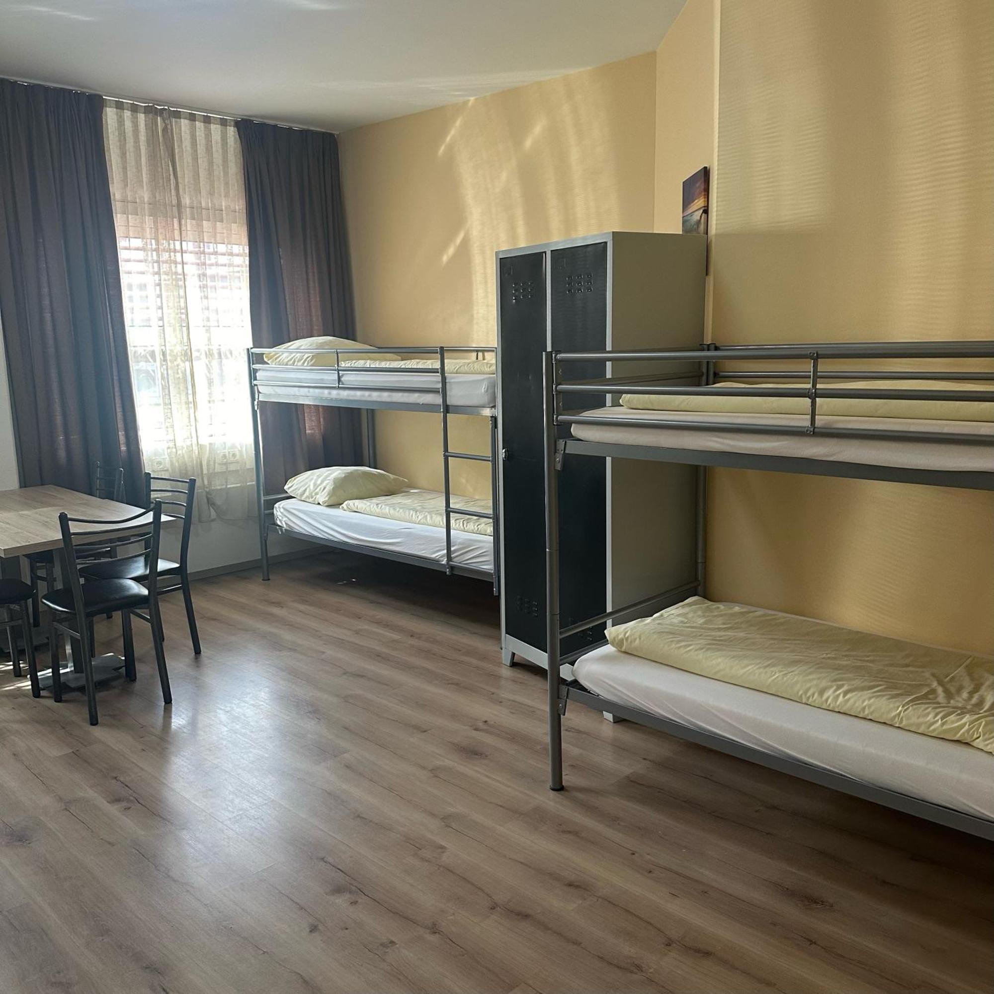 Low Budget Hostel Мюнхен Екстериор снимка