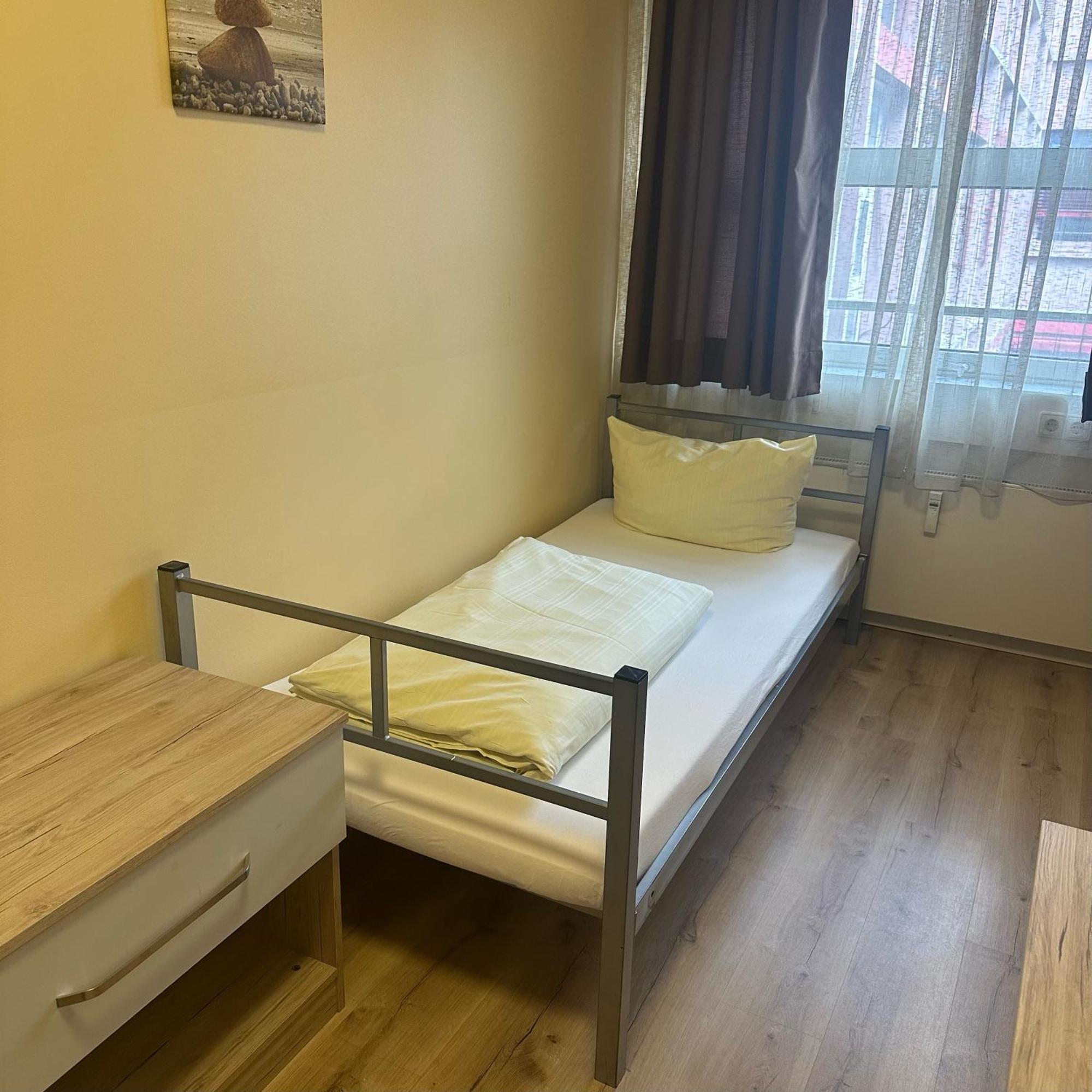 Low Budget Hostel Мюнхен Екстериор снимка